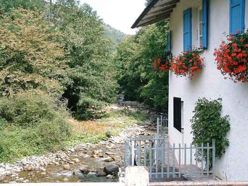 Il Mulino, a house to rent in Lunigiana, for a holiday in Tuscany
